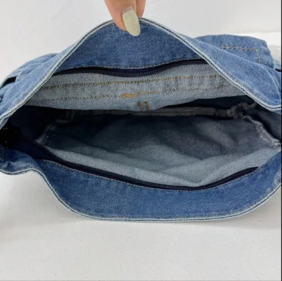 Restocked! NEW!  Trending denim tote bag.   Size medium - Picture 7 of 11